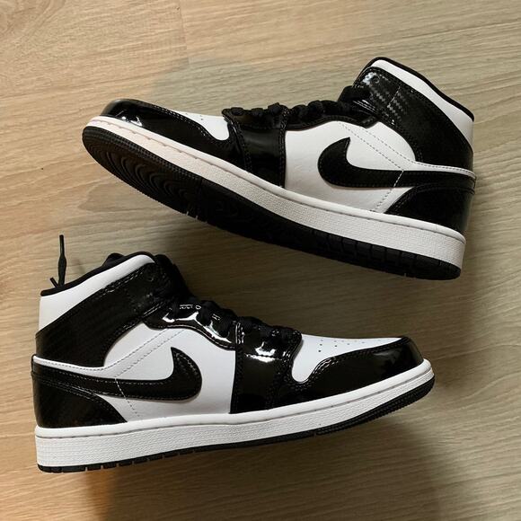 Athletic_Shoes